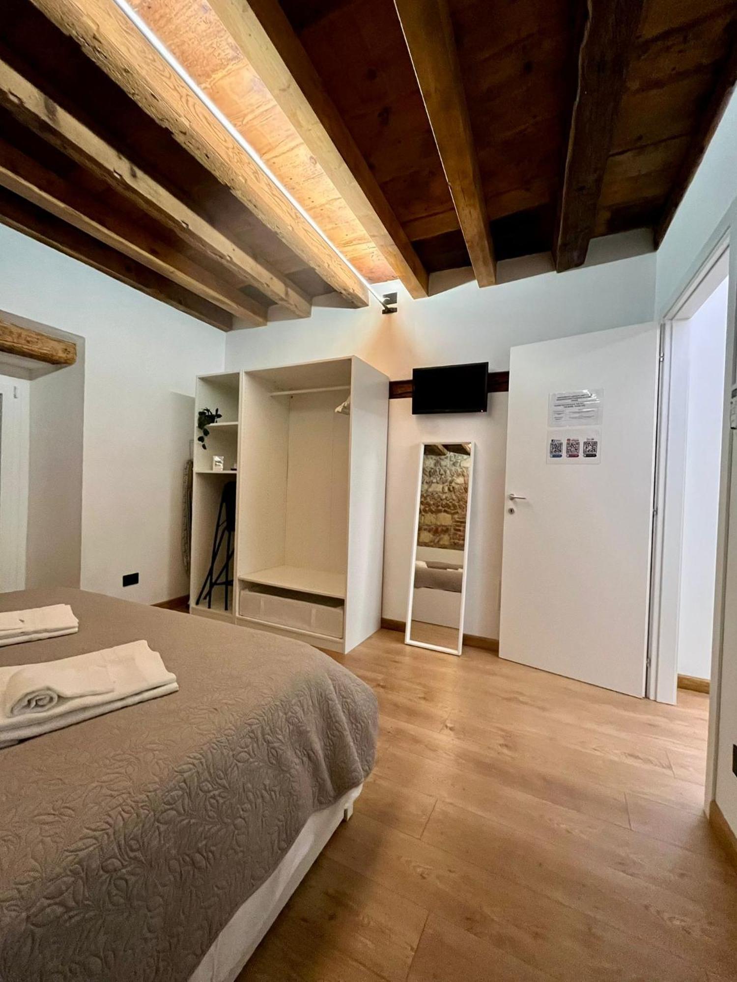 Teodorico Room & Apartment ヴェローナ エクステリア 写真